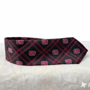 North Carolina State Wofpack Men's Necktie University College Black Neck Tie